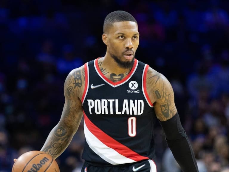 NBA/拓荒者「小李」Damian Lillard 公開自己想和「字母哥」Giannis Antetokounmpo 合作打進季後賽!