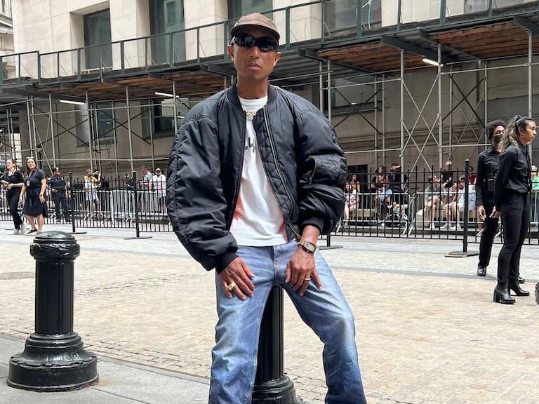 菲董 Pharrell Williams 示範 Balenciaga x adidas Triple S 聯名鞋穿搭,火熱鞋款即將回歸?