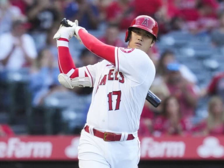 MLB／大谷翔平超愛週日開轟全壘打，「單場雙響砲」還開心比出 2 創日本球員紀錄！