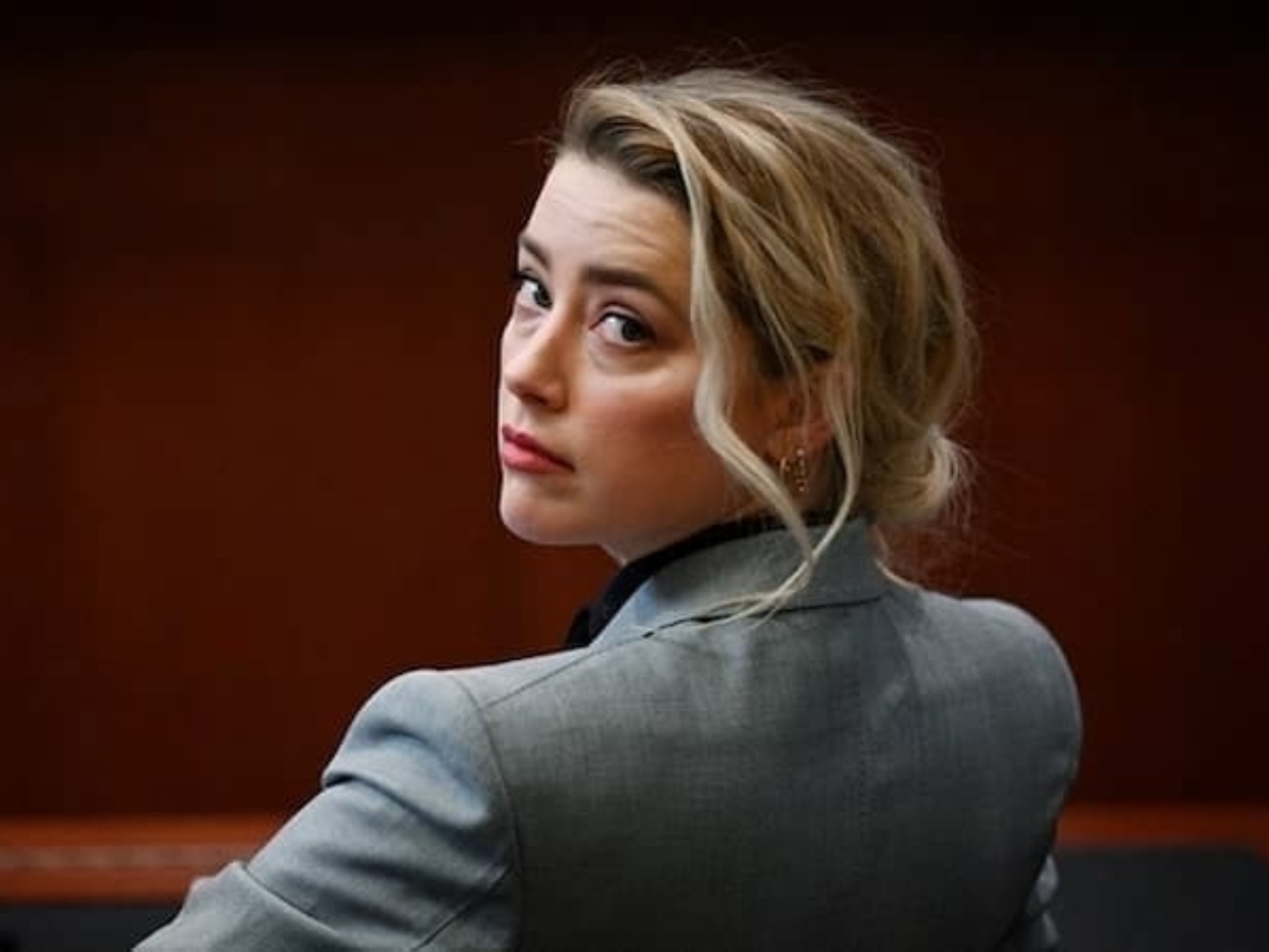 安柏赫德 Amber Heard 竟傳出要對強尼戴普提出上訴，因不滿賠 4.4 億台幣？