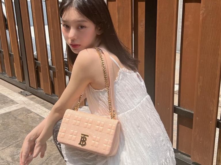 韓國最美舞者 no:ze 淡妝照登熱搜,連帶她手上的 Burberry 包都被問翻!加碼推薦 5 款女神愛不釋手的精品包~