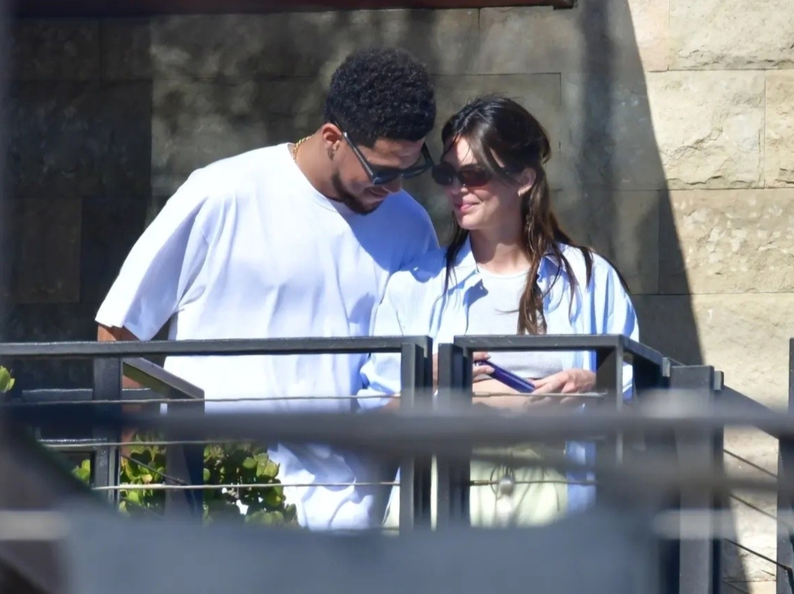 NBA 球星 Lonzo Ball 沒機會了？Kendall Jenner 與 Booker 被抓包同框於馬里布度假，原來分手只是情侶小吵架？