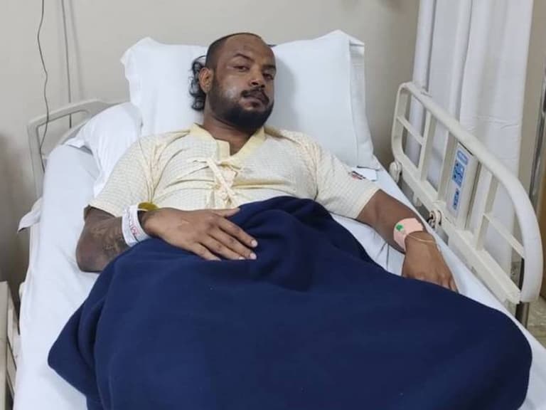 MMA 選手 Srikant Sekhar 與觀眾起口角,遭數十名觀眾追打「重傷」!