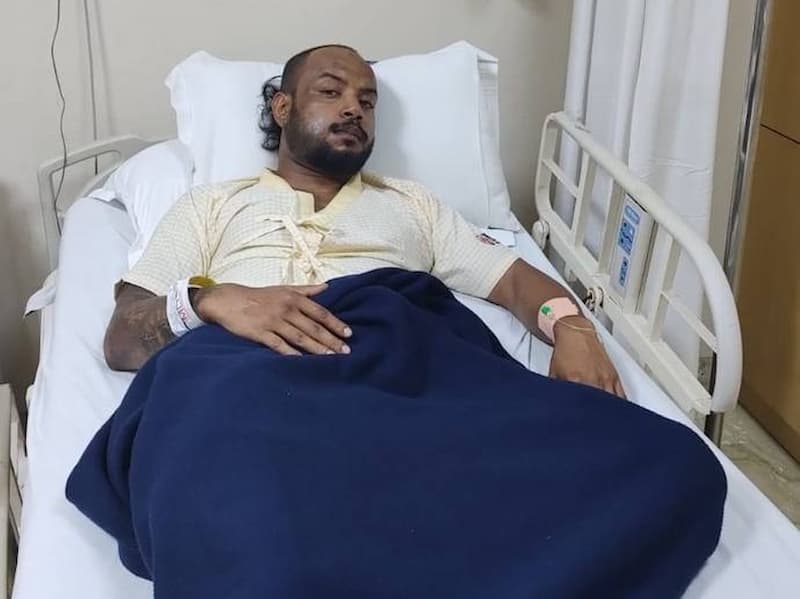 印度的格鬥選手 Srikant Sekhar 惹怒現場粉絲，一人抵不過數十人，最終住進醫院