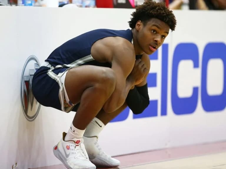 詹皇 LeBron 大兒子 Bronny James 選秀預測暴跌第 60 名，NBA 父子同台夢想將破局？