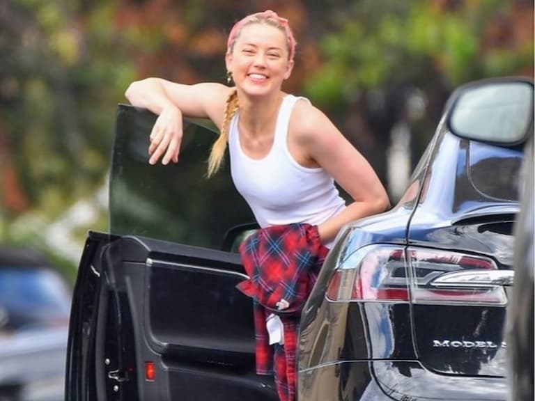 安柏赫德 Amber Heard 將出售 Elon Musk 送的特斯拉，支付強尼戴普的賠償金！