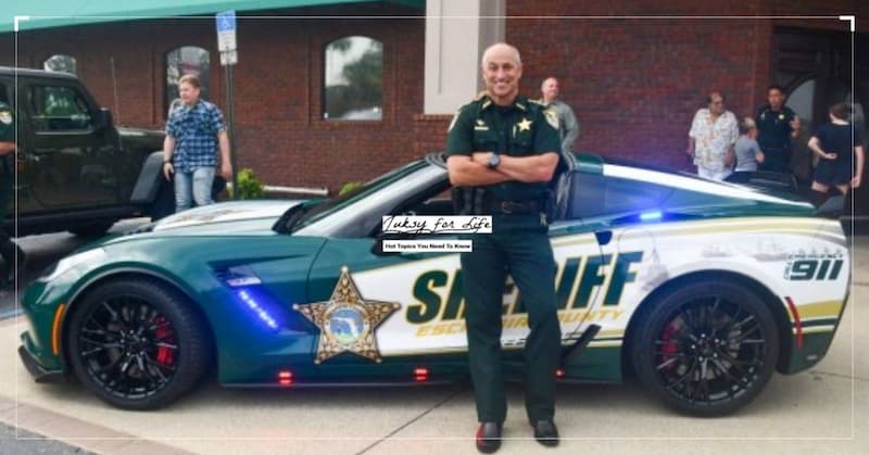 美國佛州警察有機會開到一台百萬 Chevrolet Corvette Z06 上班