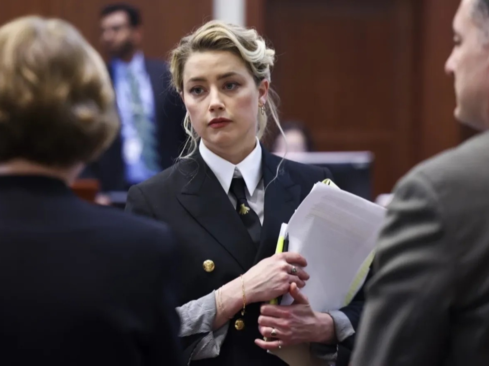 安柏赫德 Amber Heard 提出重審判決！ 強尼戴普的律師要求撤銷，法官回應：「她完全是酸葡萄行為！」