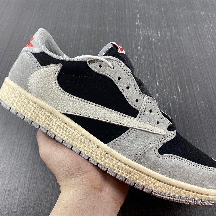 Travis Scott x Air Jordan 1 Low 「Black/Phantom」