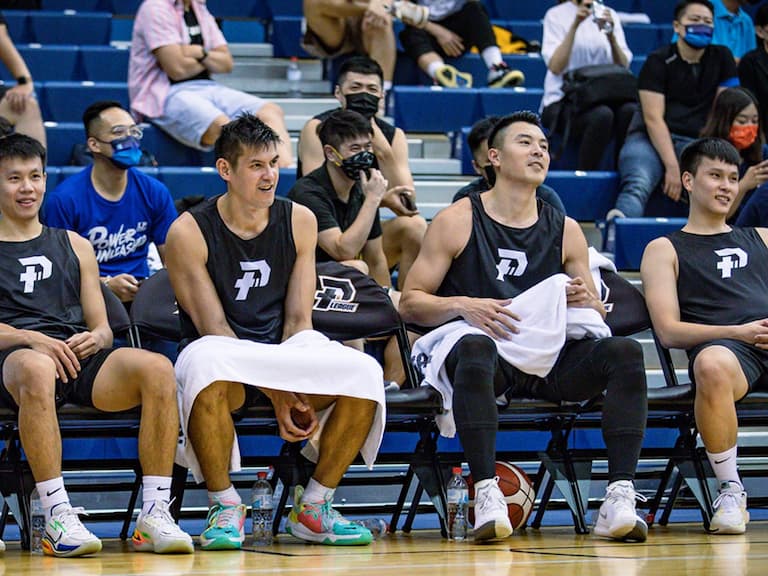 PLG/P. League+ 新秀測試會登場,42 歲陳信安復出開賽就投進 3 分、陳范柏彥垂直起跳太勁爆!