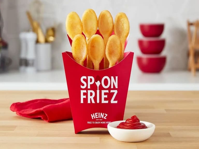 Heinz 亨氏推出專為醬料控打造的「湯匙薯條」，可以一次沾取更多番茄醬！