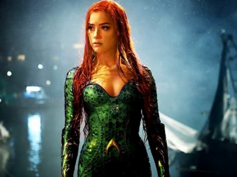 男網友扮成《水行俠》「梅拉」上街抗議，希望解僱安柏赫德 Amber Heard！