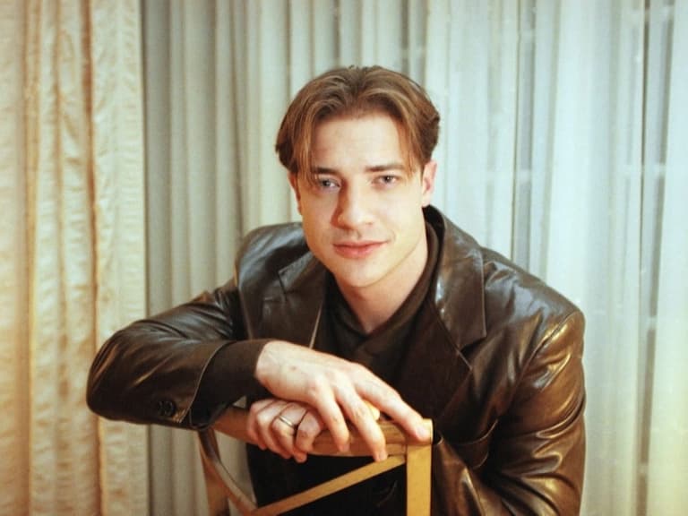 《鯨魚》布蘭登費雪 Brendan Fraser 最新電影劇照曝光，化身百斤老師超犧牲！