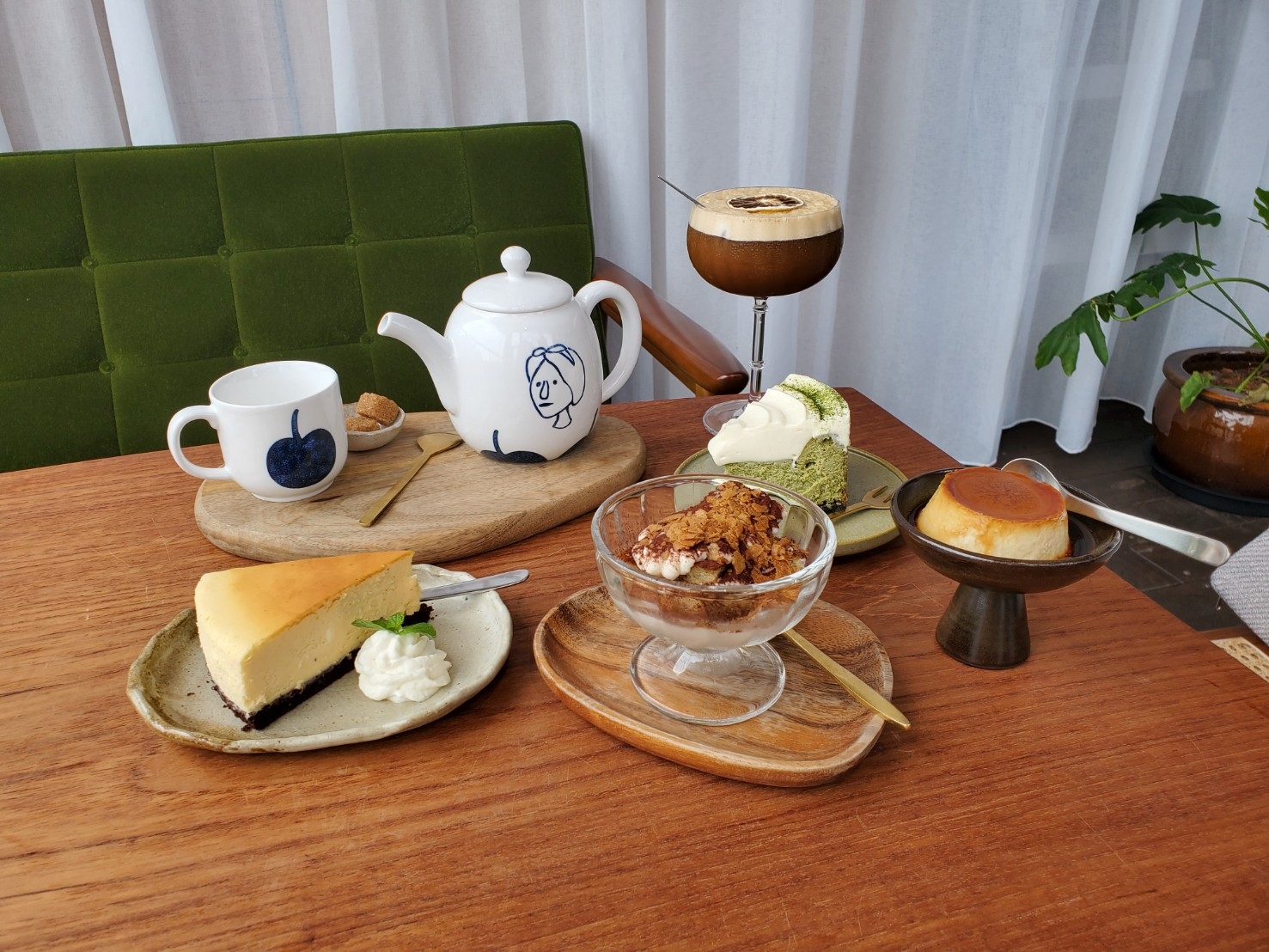 2023 宜蘭咖啡廳推薦／羅東 5 家特色甜點店，韓系簡約風、文青老宅⋯還有貓咪咖啡廳！