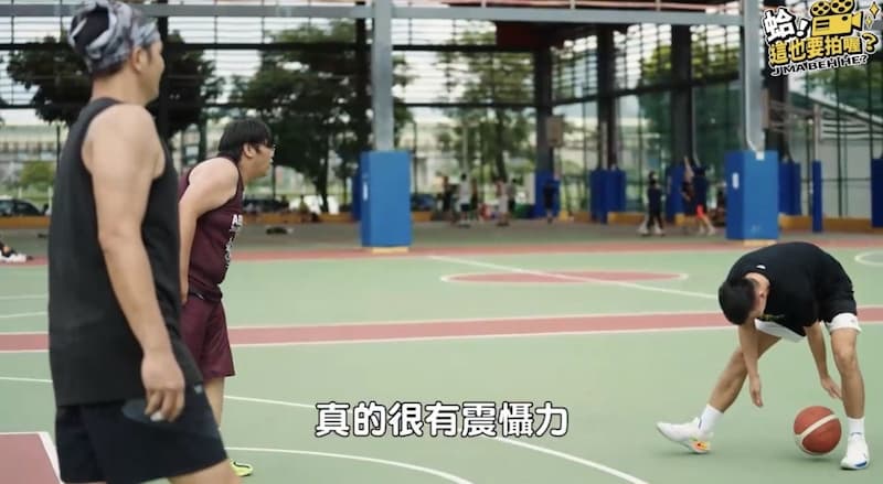 夢想家球員陳振傑，在冠杰面前掉球，引起網友討論