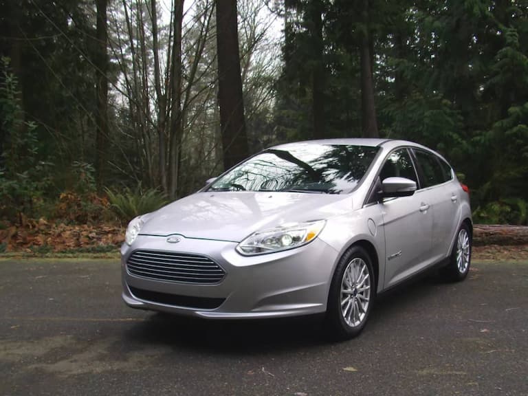 美國車主花 33 萬買 Ford 二手電動車,「換電池」竟比買車還貴讓他驚呆!
