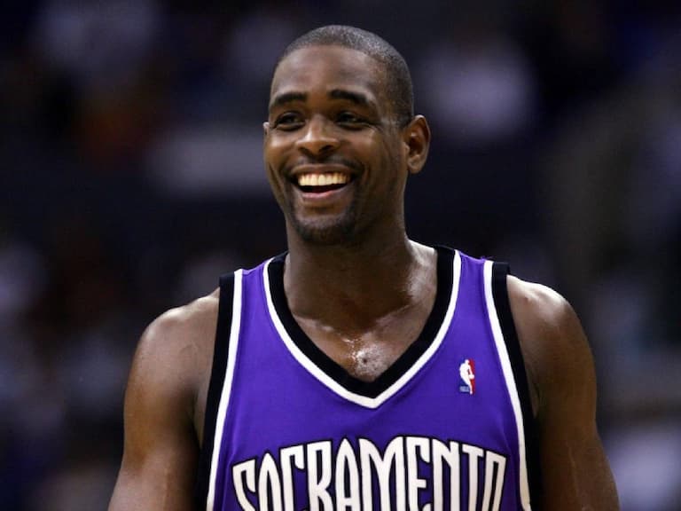NBA/名人堂球星 Chris Webber 推出大麻品牌,還買工廠改造成大麻中心!