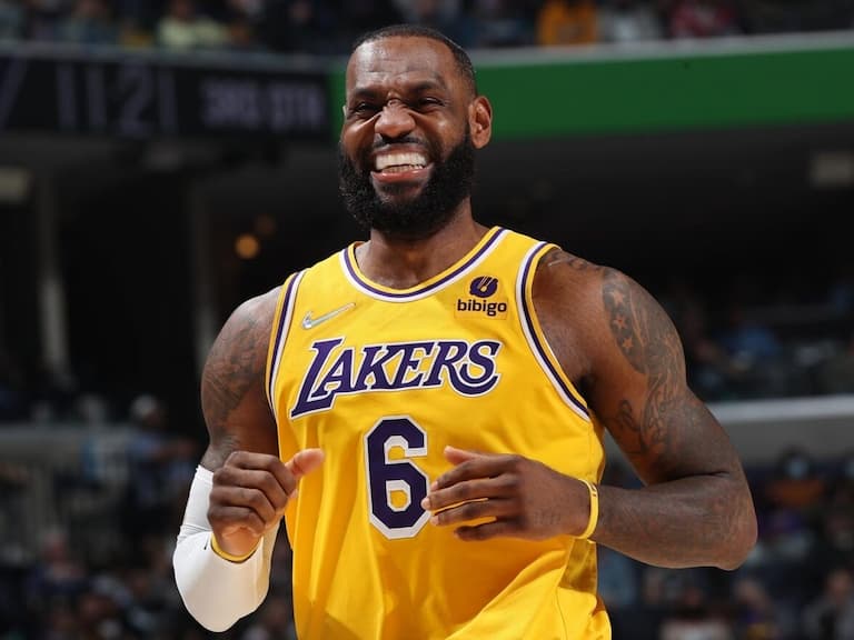 NBA／詹皇 LeBron James 與洛杉磯湖人續約成功，「聯盟第一人」累積薪資突破 5 億美元！