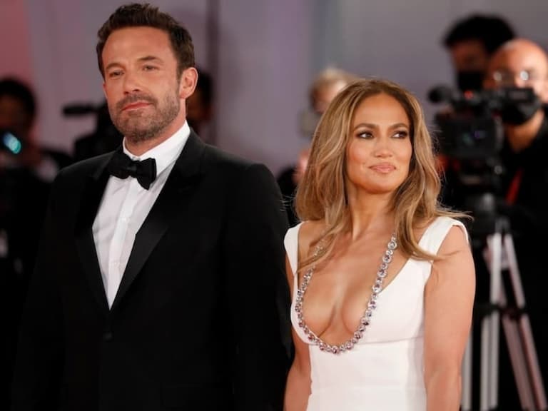 班艾佛列克、珍妮佛羅培茲瘋傳離婚！JLO 過去歌詞不忘榨乾小班：「我已經對你撫摸我的方式上癮！」