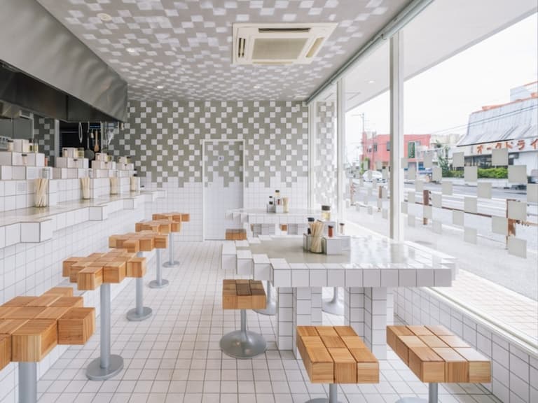 2022 日本最新打卡美食景點/沖繩像素沾麵店「かいしんのいちげき」讓你進入懷舊風格 RPG 電玩世界大吃拉麵!