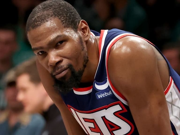 NBA/KD 決定繼續攜手布魯克林籃網,隨即與「瘋狗貝」Beverley 展開 Twitter 嘲諷筆戰!