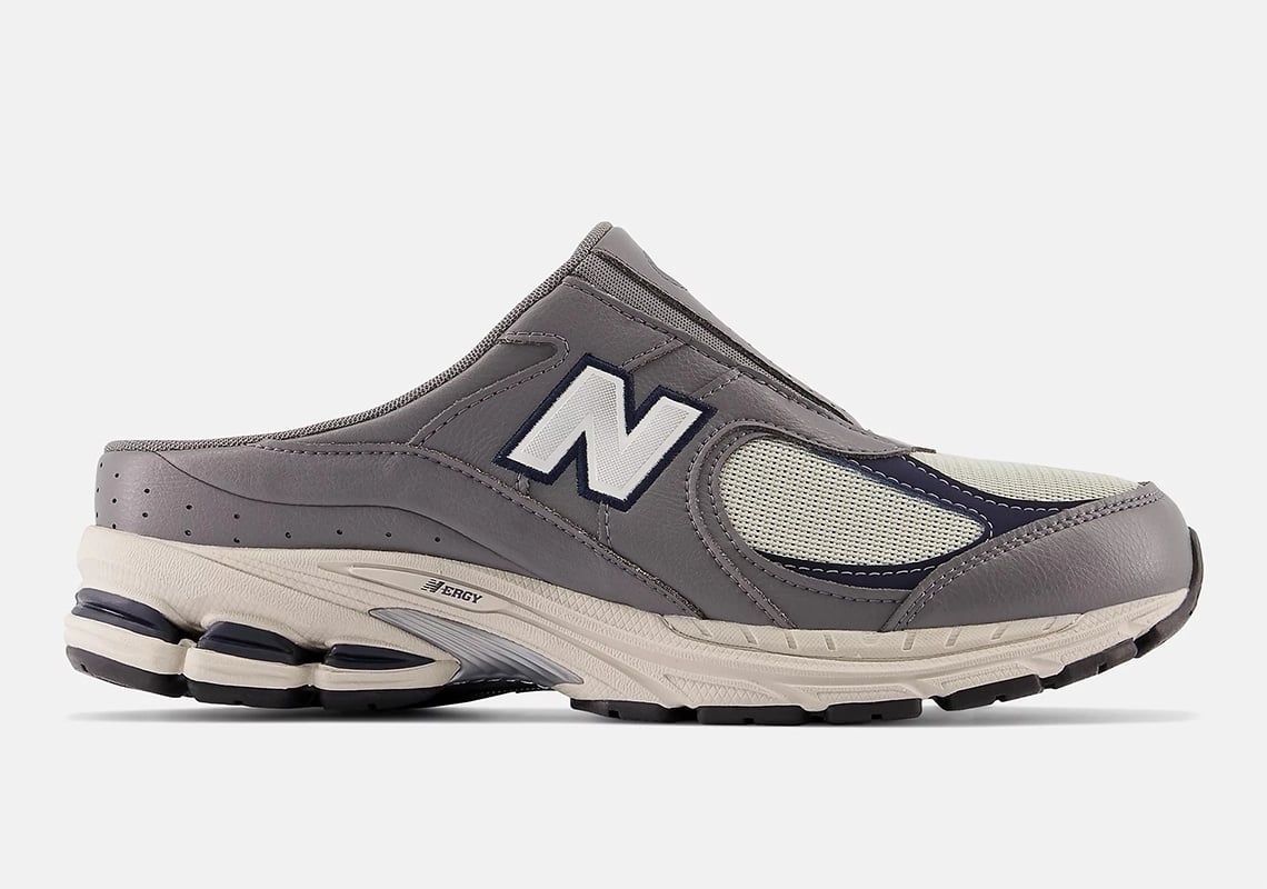 New Balance 2002R Mule