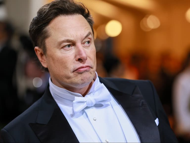 特斯拉 Tesla 車主 Twitter 抱怨「自動駕駛」新系統問題,引來 Elon Musk 開罵:「不要抱怨!」