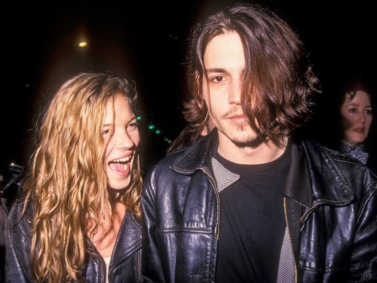 凱特摩絲 Kate Moss 回憶強尼戴普送禮方式有夠古怪:「我屁股縫有東西幫我看一下!」
