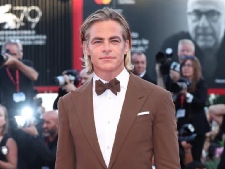 《神力女超人》克里斯潘恩 Chris Pine 帥臉超浮腫，疑似整形引網哭：「還我以前的男神！」