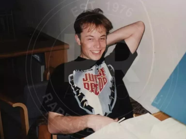 馬斯克 Elon Musk 前女友拍賣交往紀念物，學生時期青澀帥照曝光，竟撞臉影帝李奧納多！