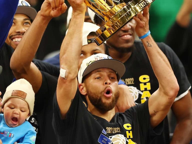 外網預測 2022–23 NBA「勇士衛冕總冠軍」,殘酷實力榜湖人只排 18 名!