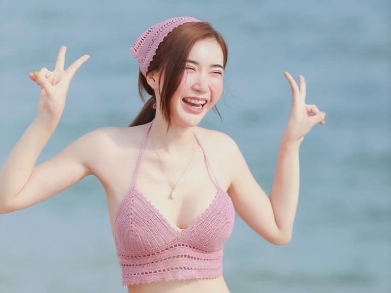 泰網紅「卡南」賣手機附 5 萬張辣照，竟有網友喊到 35 萬！【野生抓正妹】