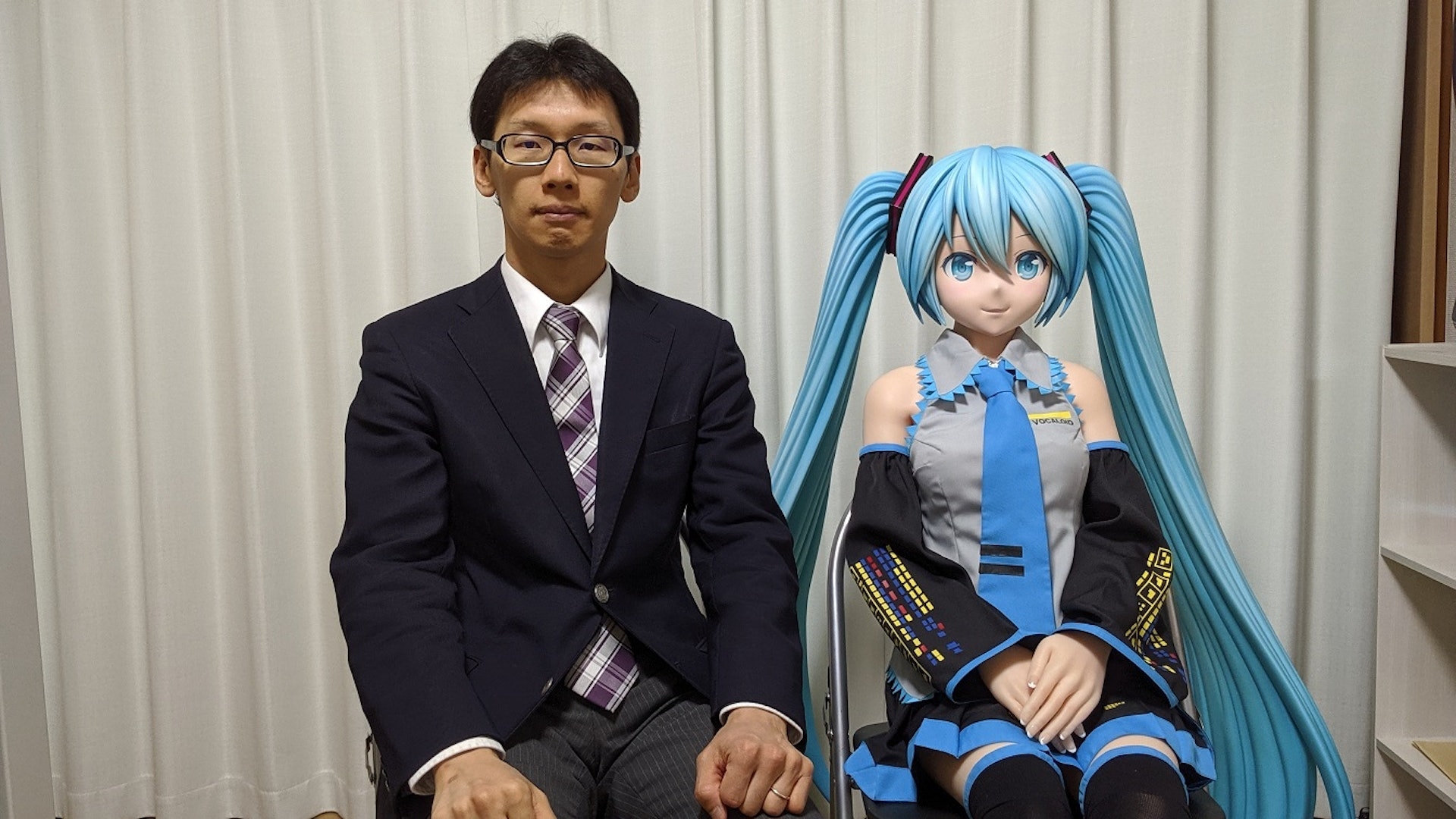 日男想帶愛妻「初音未來」去迪士尼浪漫約會，卻遭園方拒絕！