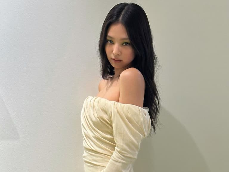 BLACKPINK Jennie 短禮服辣出新高度!2 套 Tamburins 香水廣告造型亮點一次看