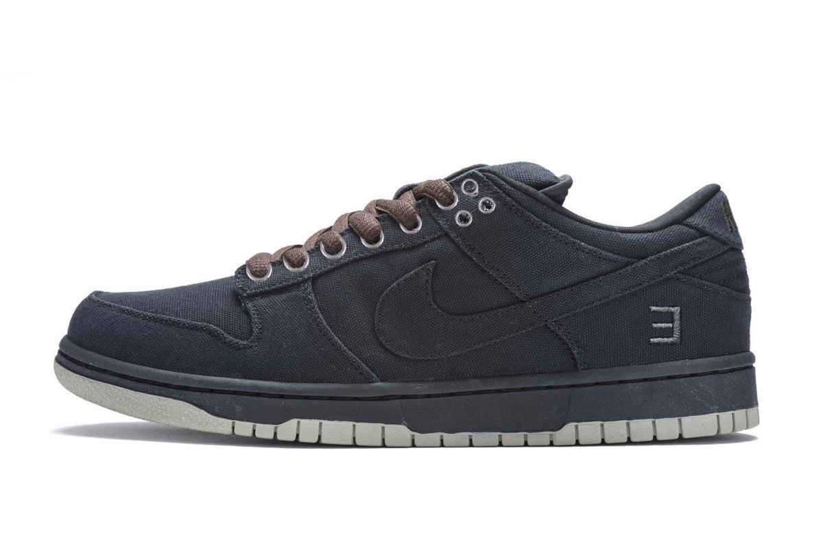 Eminem  Carhartt  Nike SB