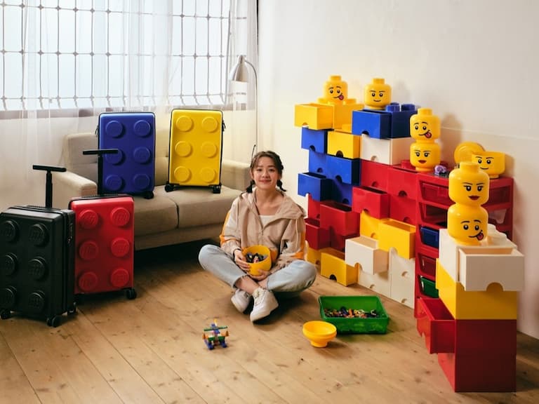 7-11 推出「LEGO 樂高 90 周年集點」,「放大版樂高人頭」超獵奇!