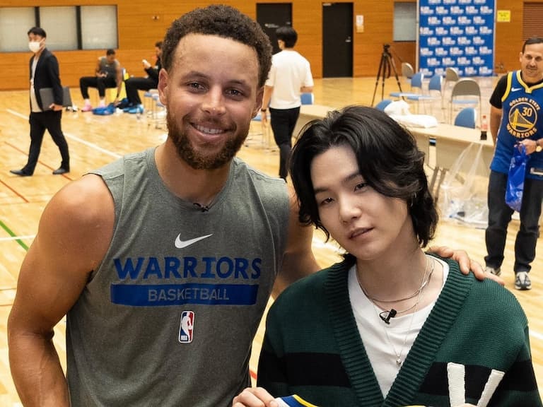 NBA/勇士球星 Curry 與 BTS 防彈少年團成員 SUGA 相見歡,透露「我小孩都是你的粉絲!」