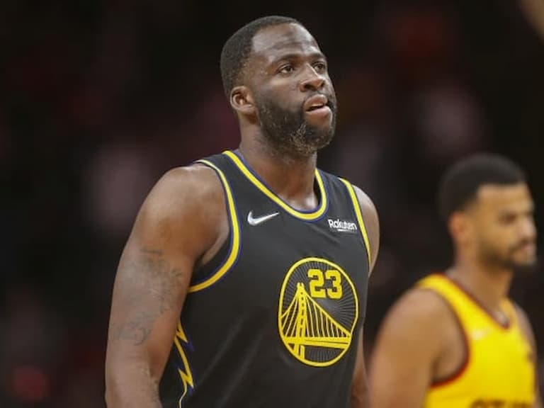 NBA/Draymond Green 與 Jordan Poole 爭執影片曝光!追夢綠化身一拳超人有夠凶!