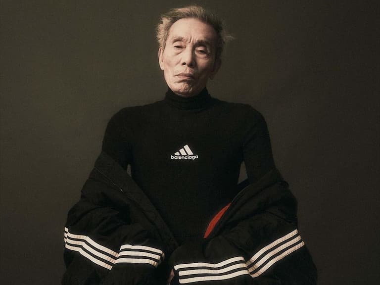 《魷魚遊戲》吳永秀著用 Balenciaga x adidas 登雜誌封面，時尚 001 阿公你給過嗎？