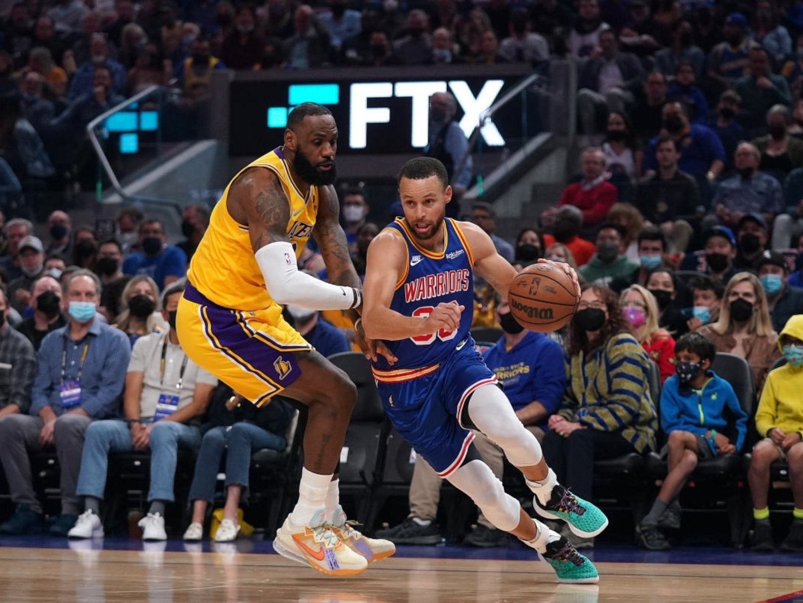 NBA／狼王 Garnett 認為現今聯盟是 Curry 的時代而非詹皇：「他可以一過半場就投三分球！」