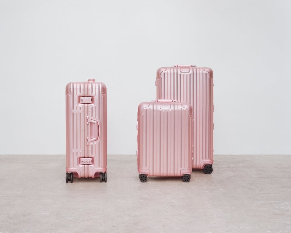 RIMOWA 台中大遠百概念店全新開幕，超吸睛「玫瑰水晶粉」新配色太欠買！
