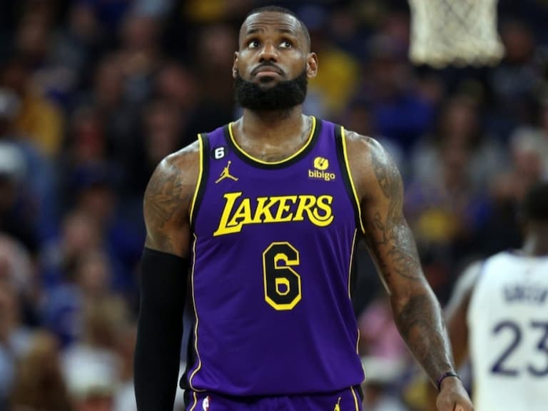 NBA/詹皇 LeBron James 即將登頂聯盟歷史得分王,魔術強森:「天勾賈霸會難以接受!」