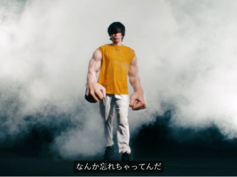 《鏈鋸人》主題曲《KICK BACK》 MV 正式公開，米津玄師直接化身「肌肉惡魔」超級ㄎㄧㄤ！