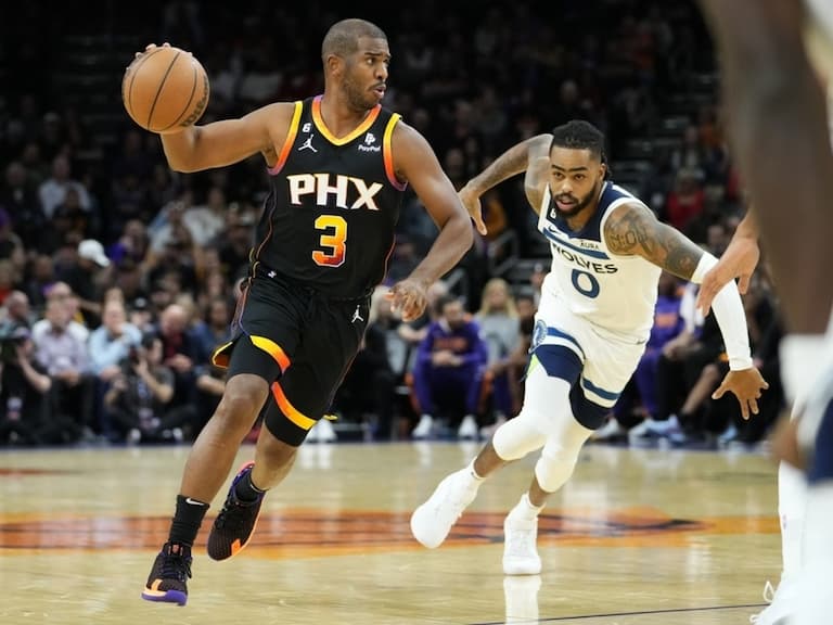 NBA/太陽球星 Chris Paul 被抓「翻球違例」不停抱怨,裁判「神回覆」讓他啞口無言