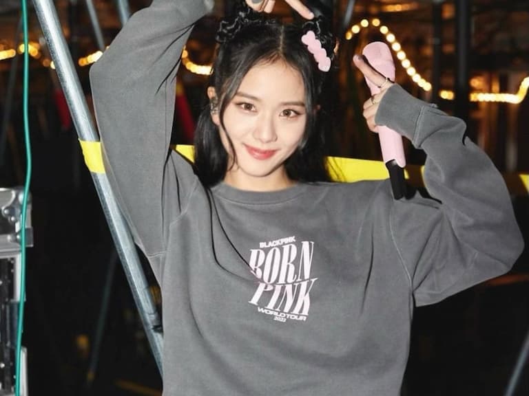 BLACKPINK Jisoo 脖子出現不明腫塊，引粉擔憂：「身體吃不消了！」
