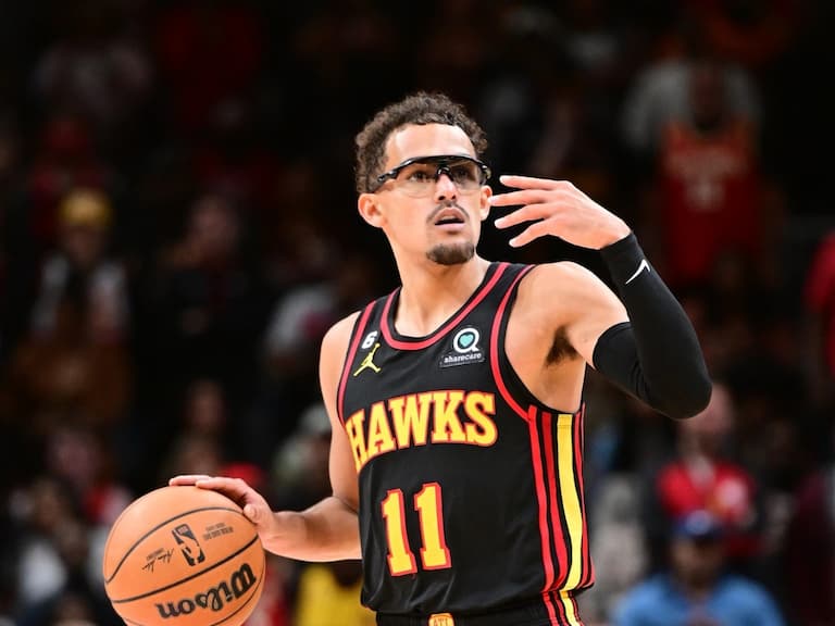 NBA／Trae 回防沒注意 Zion「撞到巨牆」被當場頂飛，連護目鏡也噴裝了！