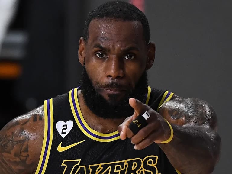 NBA／LeBron James 譴責 Kyrie Irving「反猶太歧視」事件：「他傷害了許多人！」
