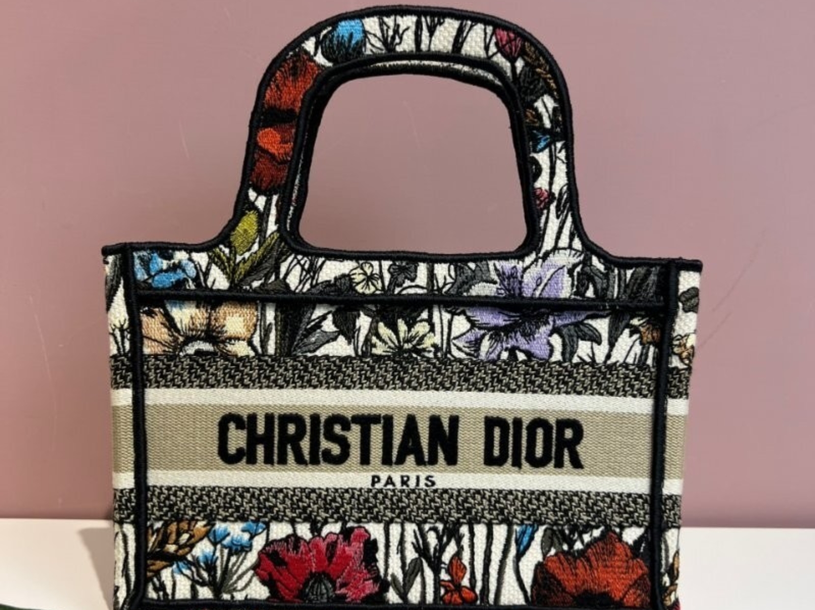 3萬元輕鬆入手Dior手提包！超高人氣二手精品買賣APP，10萬款商品等你撿便宜
