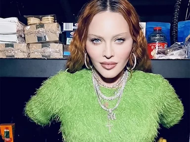 瑪丹娜 Madonna 舔狗碗致敬丑角合唱團引爭議，粉絲不買單：「這太瘋狂了！」