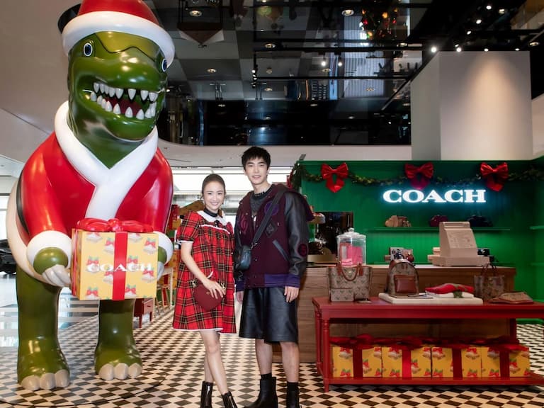 COACH HOLIDAY 限定主題快閃店，林依晨、曾敬驊預告美式冬日潮流
